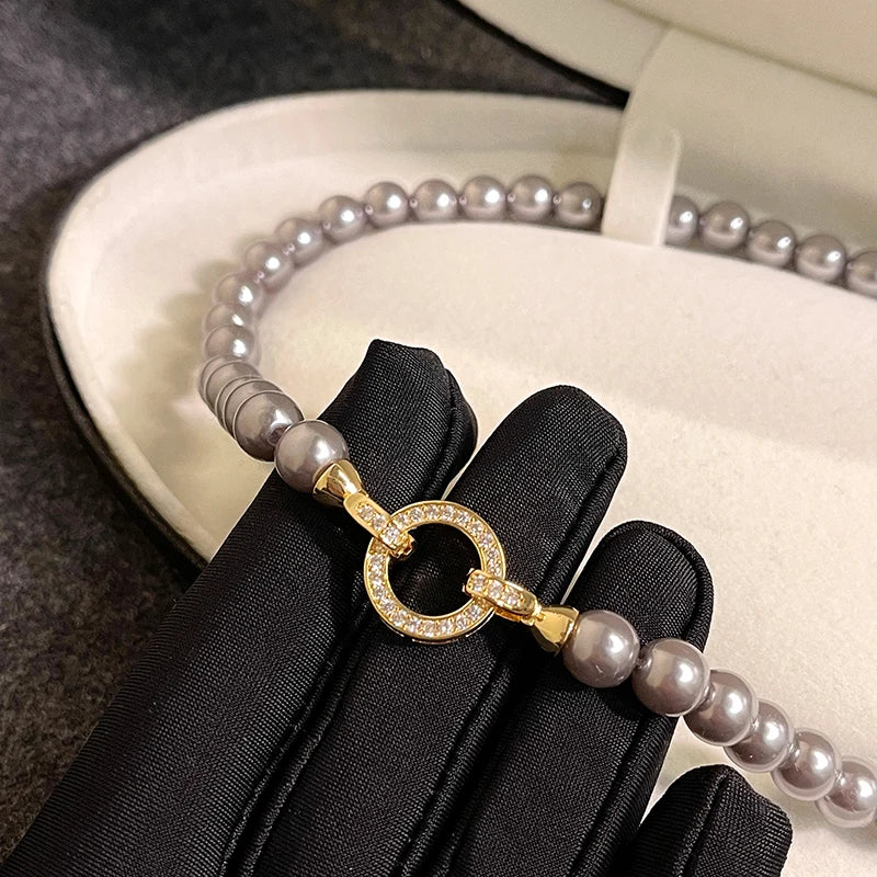 Collier Élégant en Perles – Fermoir Rond Raffiné, Bijou Féminin et Tendance