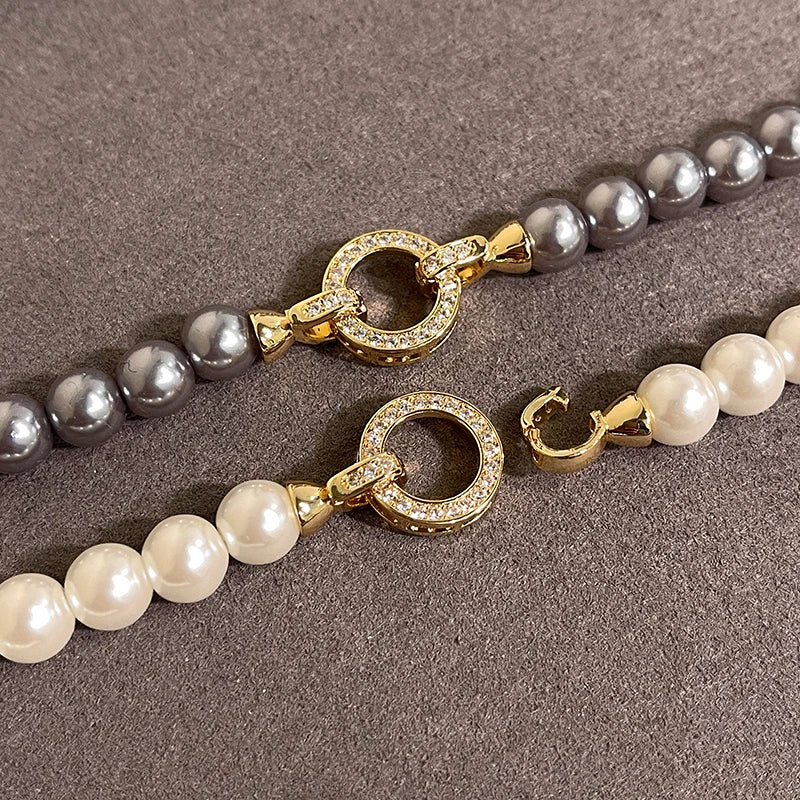 Collier Élégant en Perles – Fermoir Rond Raffiné, Bijou Féminin et Tendance