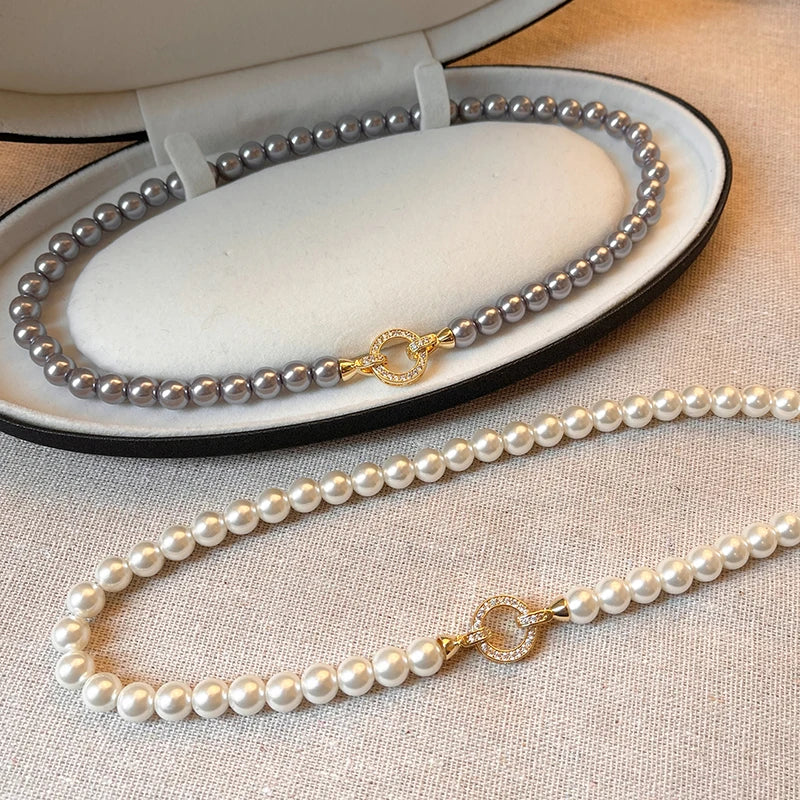 Collier Élégant en Perles – Fermoir Rond Raffiné, Bijou Féminin et Tendance